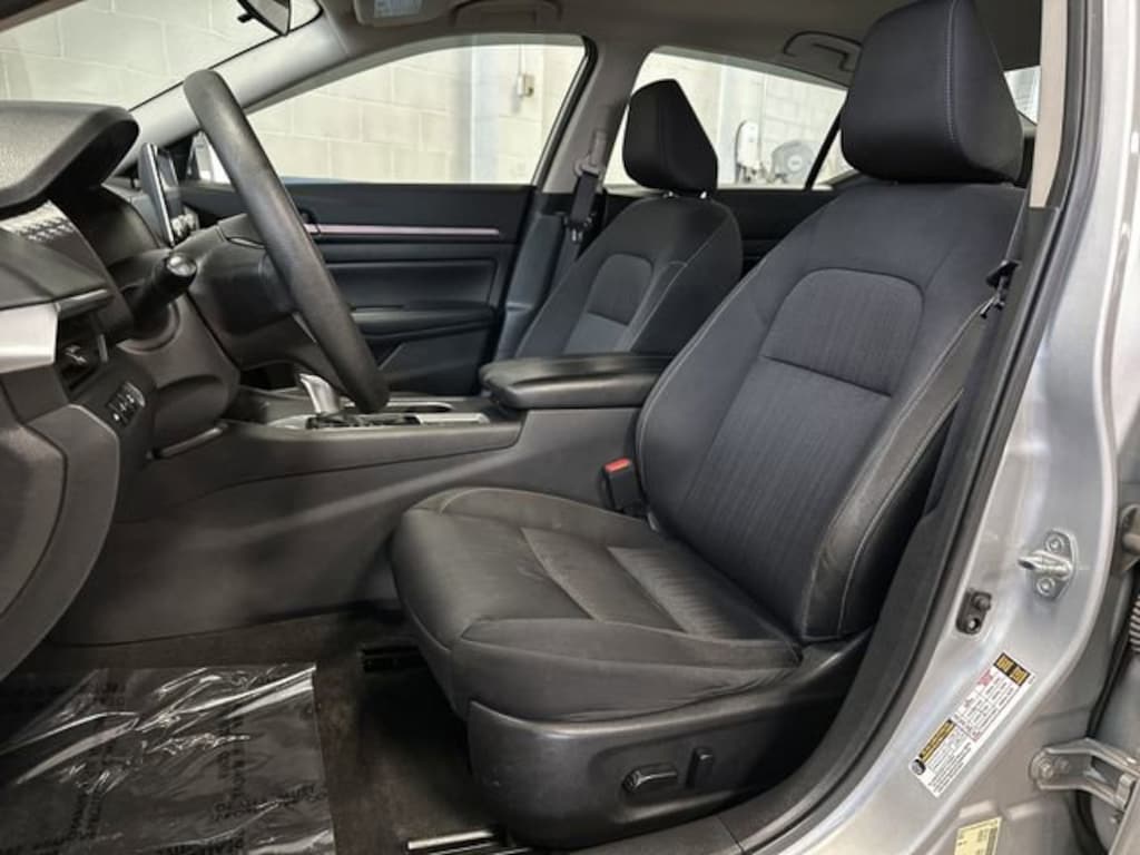 Used 2022 Nissan Altima 2.5 SV Sedan
