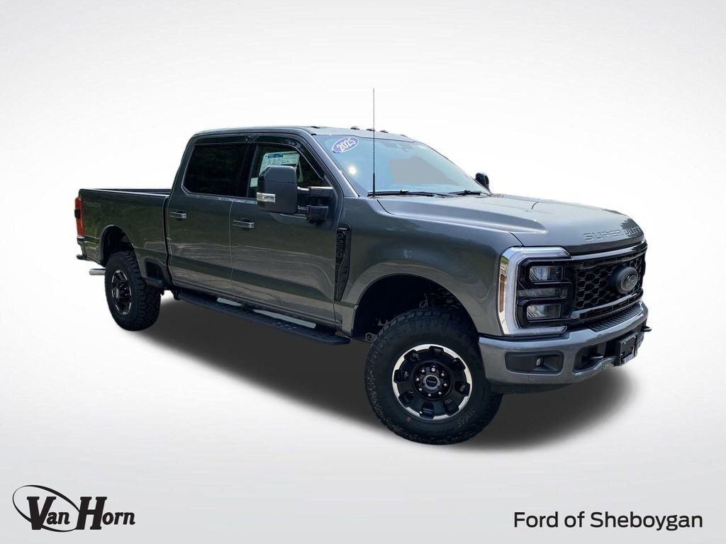 New 2025 Ford F-250 LARIAT Truck Crew Cab