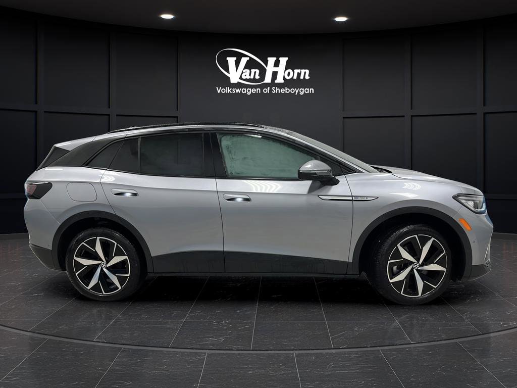 Used 2024 Volkswagen ID.4 PRO S with VIN 1V2WSPE81RC010011 for sale in Sheboygan, WI