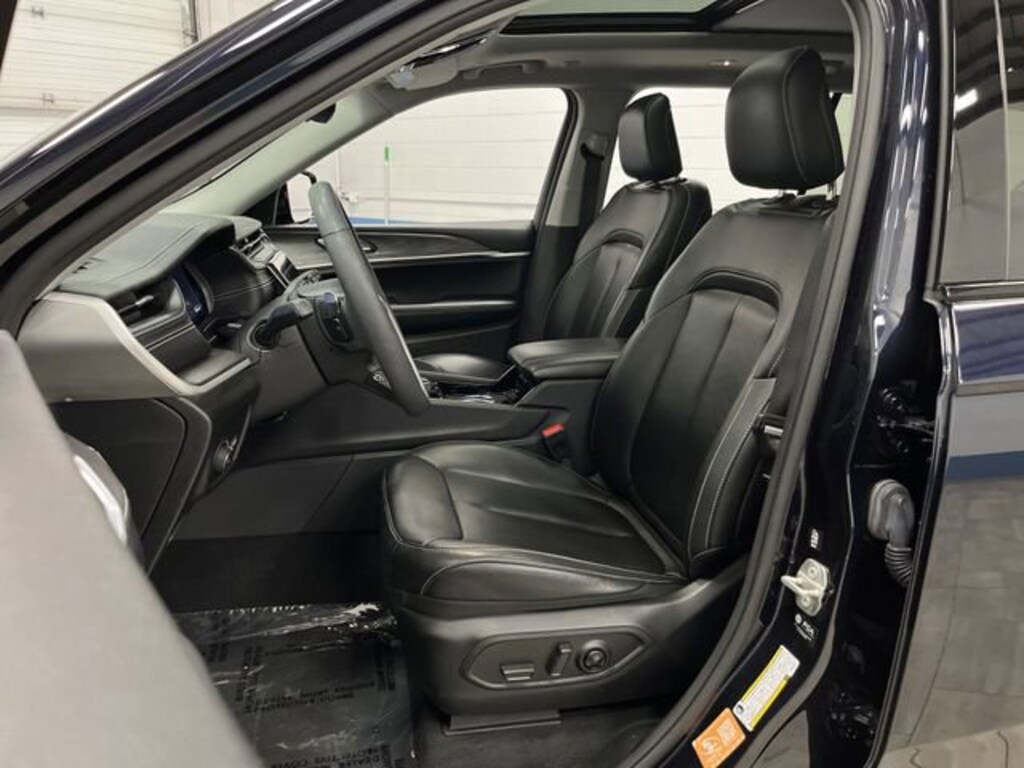 Used 2023 Jeep Grand Cherokee L Limited SUV