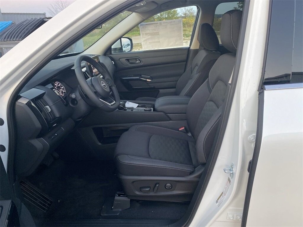 New 2024 Nissan Pathfinder For Sale at Van Horn Nissan Stevens Point
