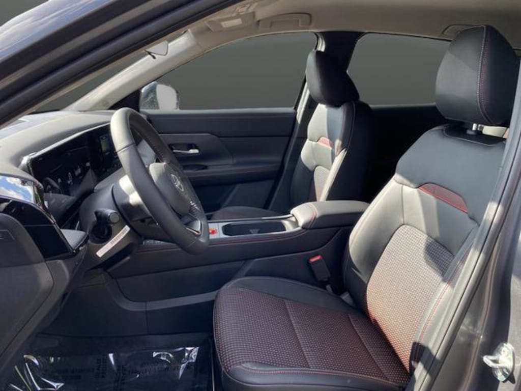 New 2026 Nissan Kicks SR SUV