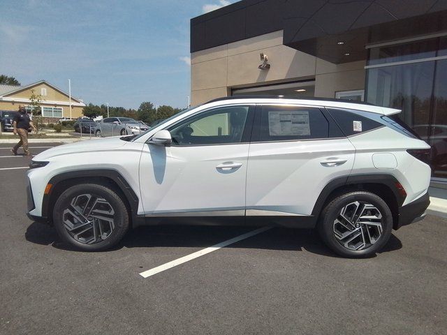 2025 Hyundai Tucson Hybrid Limited photo 3