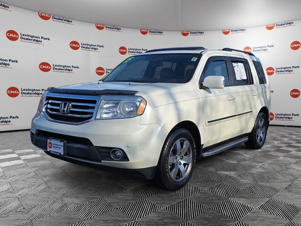 Used 2015 Honda Pilot Touring AWD SUV