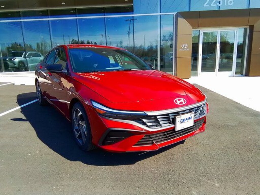 New 2025 Hyundai Elantra SEL Sport Sedan