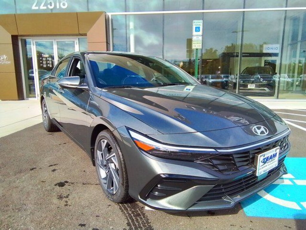 New 2025 Hyundai Elantra Hybrid Limited Sedan