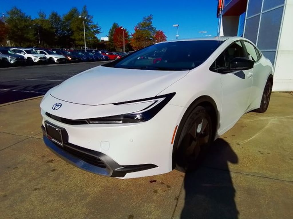 New 2026 Toyota Prius Plug-In Hybrid SE Hatchback