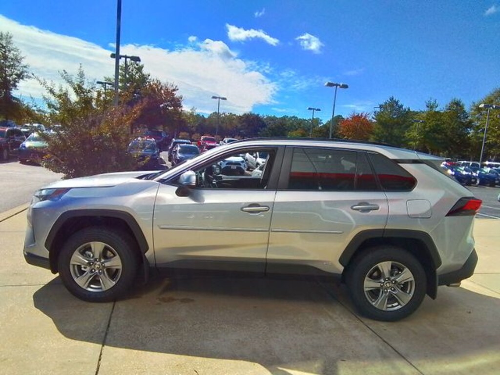 New 2025 Toyota RAV4 Hybrid XLE SUV