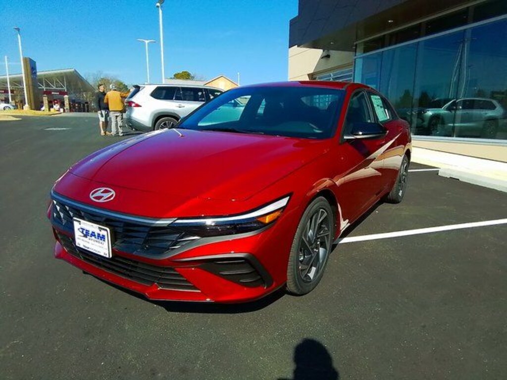 New 2025 Hyundai Elantra SEL Sport Sedan