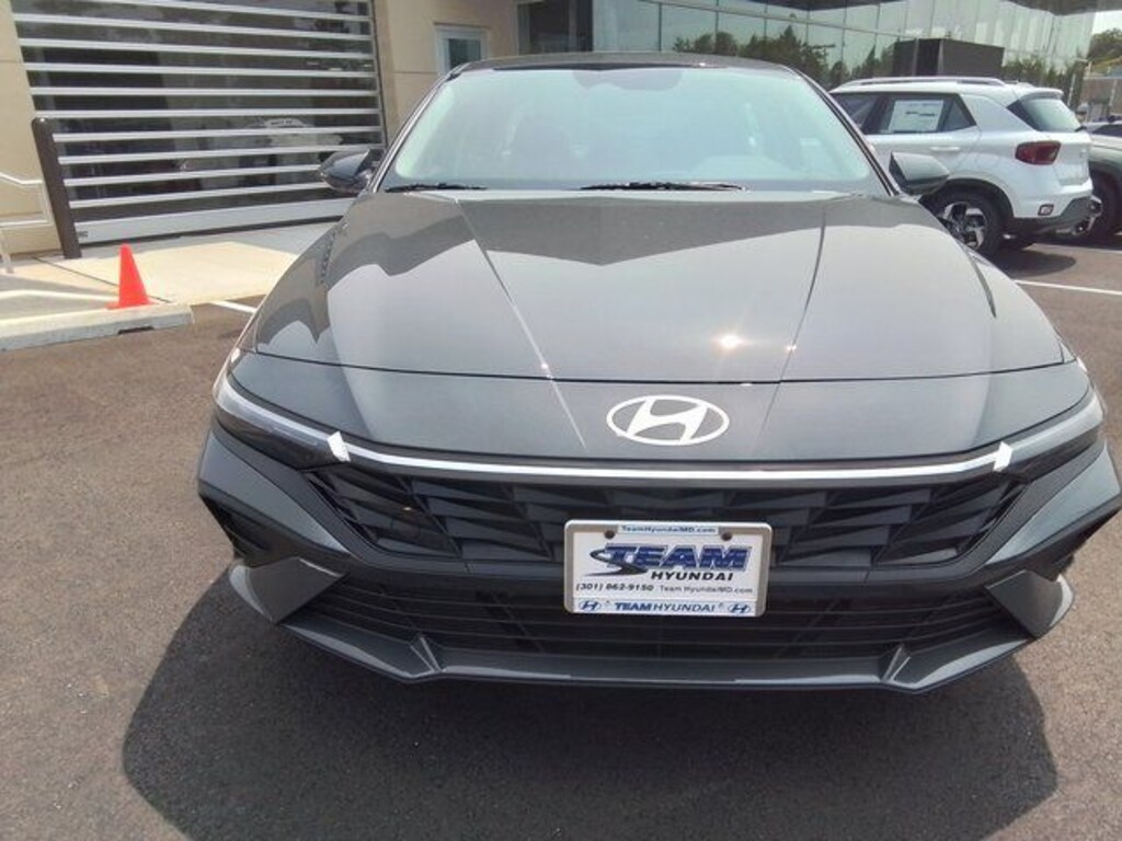New 2025 Hyundai Elantra Hybrid Blue Sedan