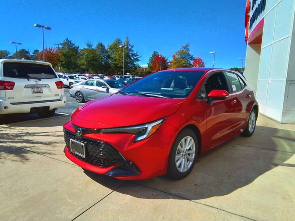 New 2025 Toyota Corolla Hatchback SE Hatchback