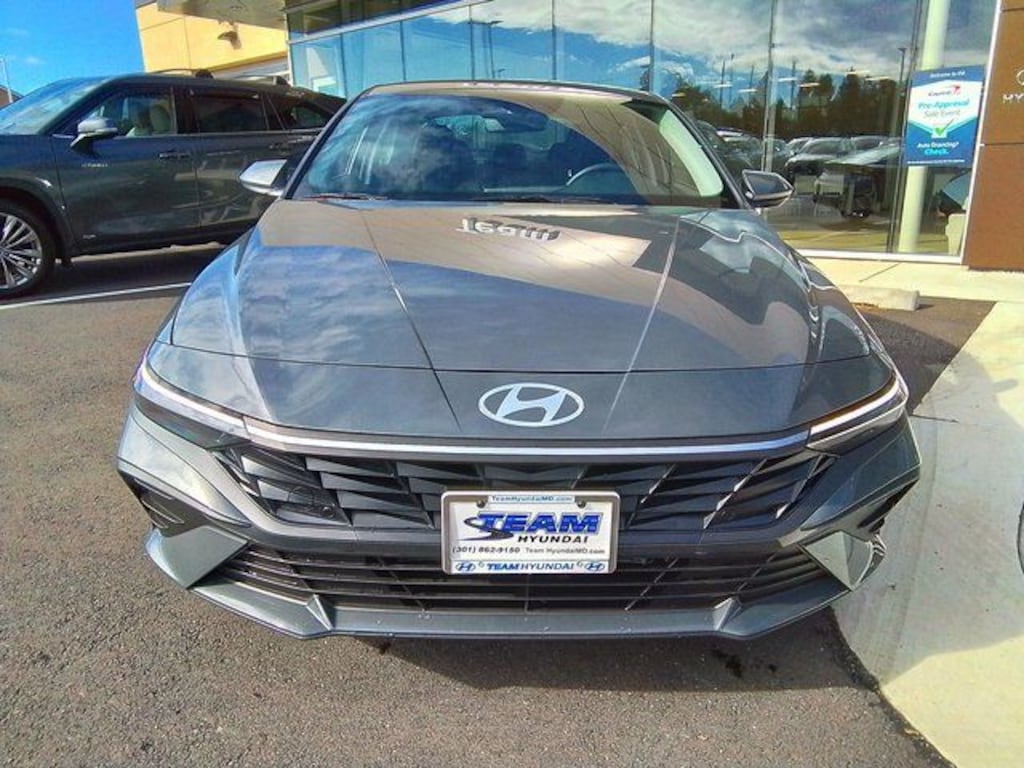 New 2025 Hyundai Elantra Hybrid Blue Sedan