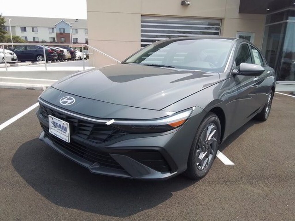 New 2025 Hyundai Elantra Hybrid Blue Sedan