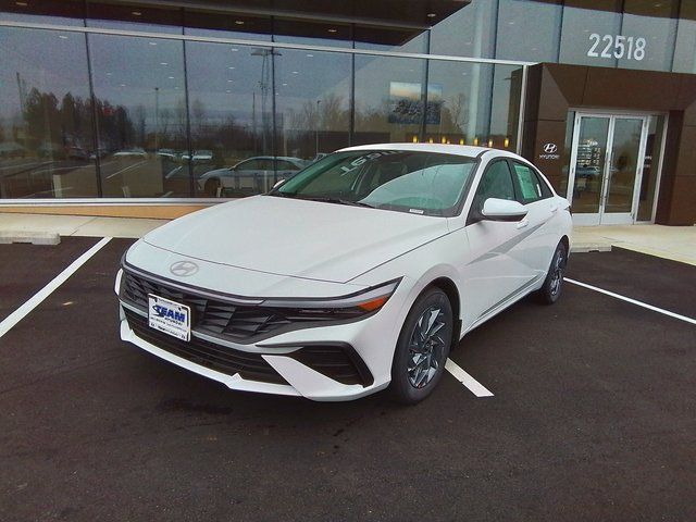 2025 Hyundai Elantra Hybrid Blue photo 3