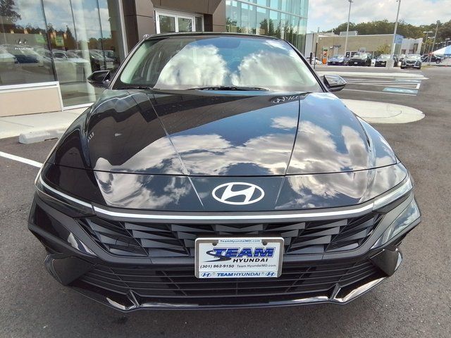 2025 Hyundai Elantra Hybrid Blue photo 2