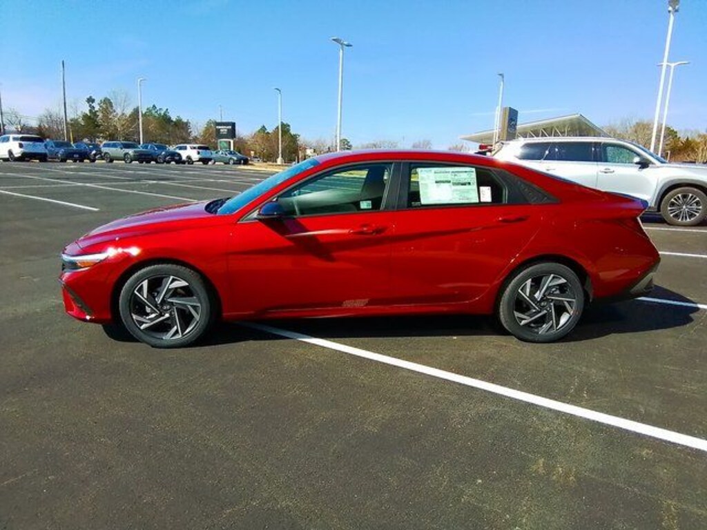 New 2025 Hyundai Elantra SEL Sport Sedan