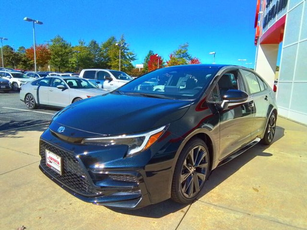 New 2025 Toyota Corolla Hybrid SE Sedan