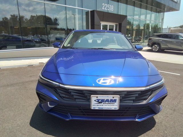 2025 Hyundai Elantra Hybrid Blue photo 2