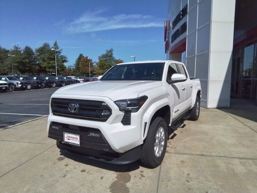 New 2024 Toyota Tacoma SR5 Truck Double Cab