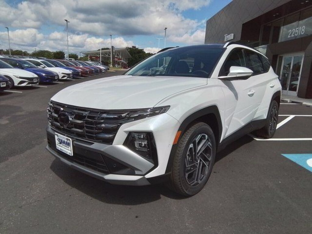 New 2025 Hyundai Tucson Hybrid Limited SUV