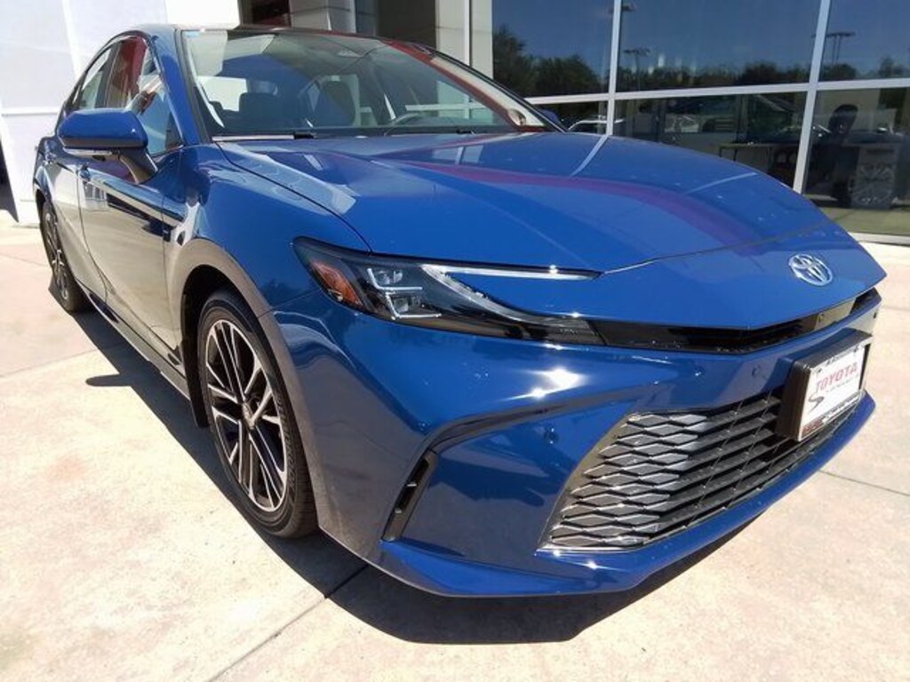 New 2025 Toyota Camry XLE Sedan