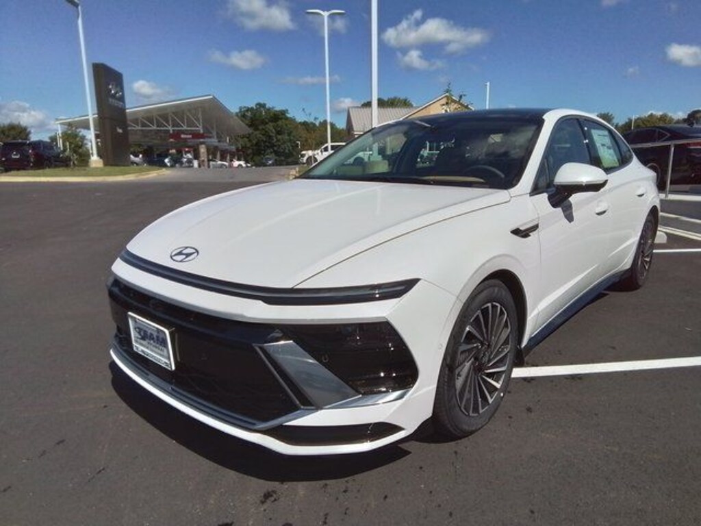 New 2025 Hyundai Sonata Hybrid Limited Sedan