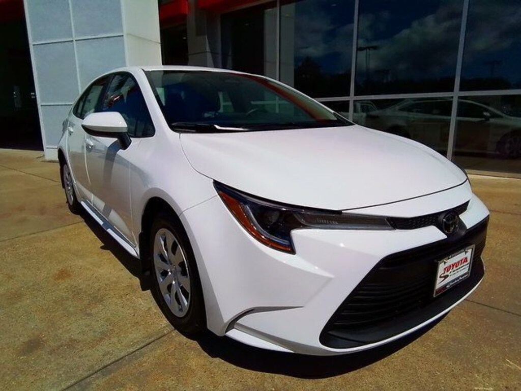 New 2025 Toyota Corolla LE Sedan