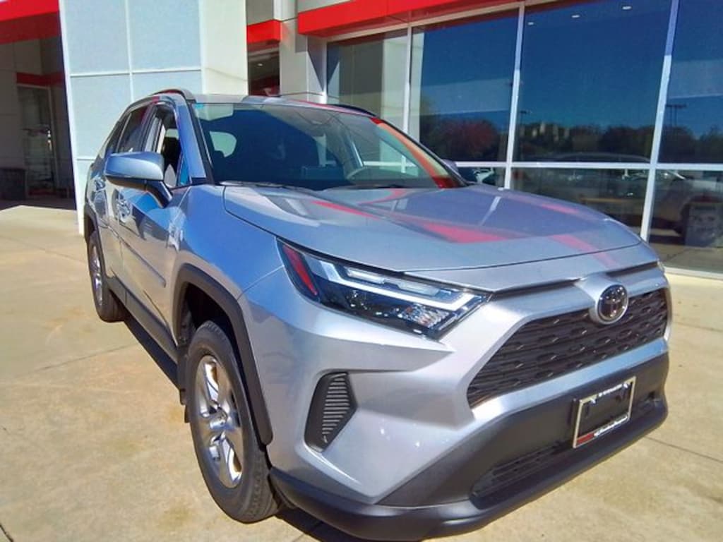 New 2025 Toyota RAV4 XLE SUV