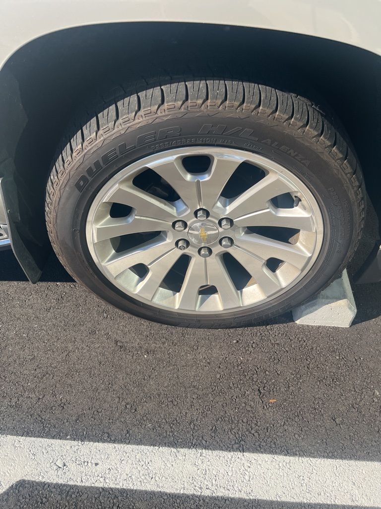 2016 Chevrolet Tahoe LTZ photo 3