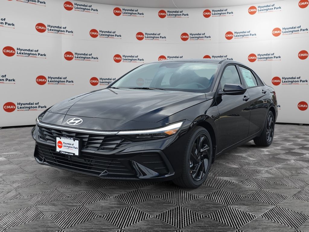 2026 Hyundai Elantra SEL Sport photo 3