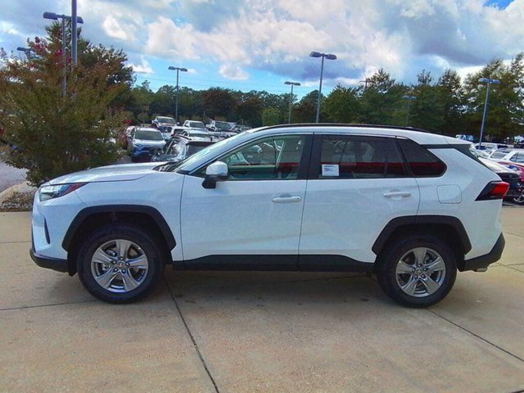 New 2025 Toyota RAV4 XLE SUV