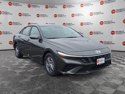 2025 Hyundai Elantra SE Sedan