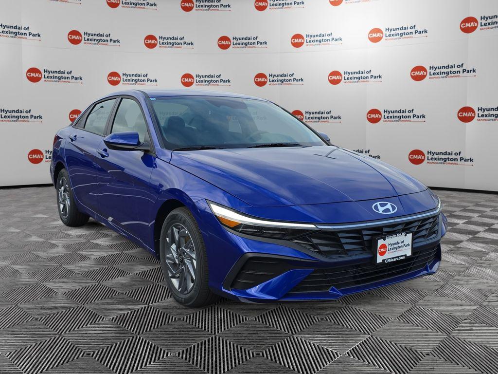 2025 Hyundai Elantra Hybrid Sedan 