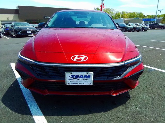 2025 Hyundai Elantra Hybrid SEL Sport photo 2
