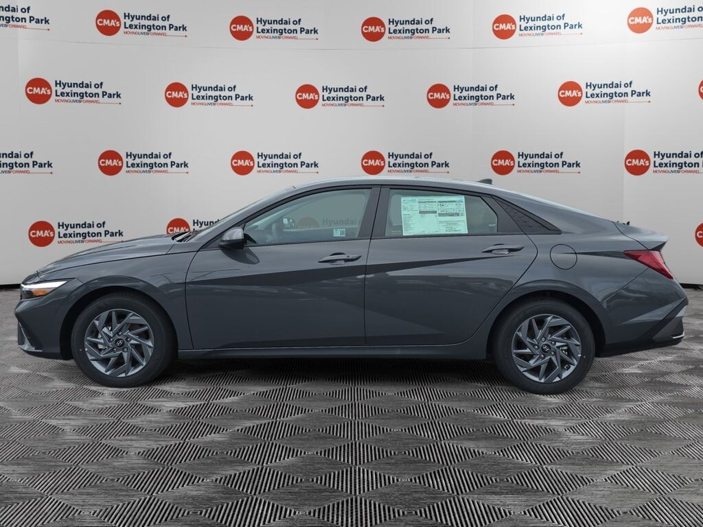 New 2025 Hyundai Elantra Hybrid Blue Sedan