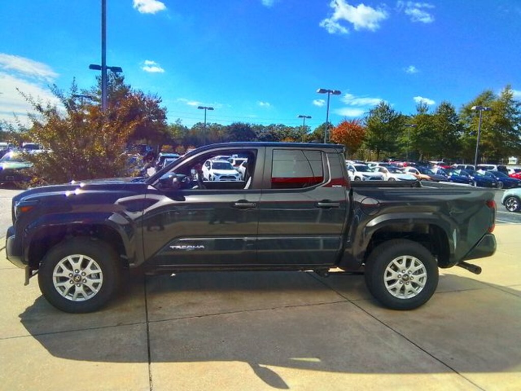 New 2025 Toyota Tacoma SR5 Truck Double Cab