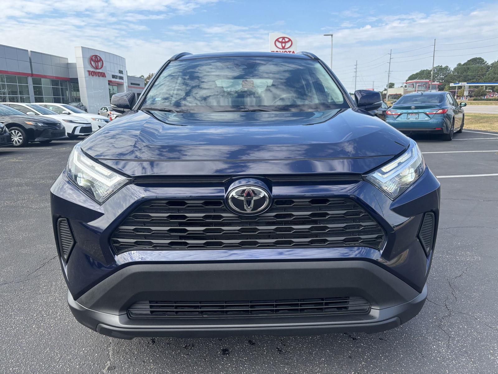 2024 Toyota RAV4 XLE photo 2