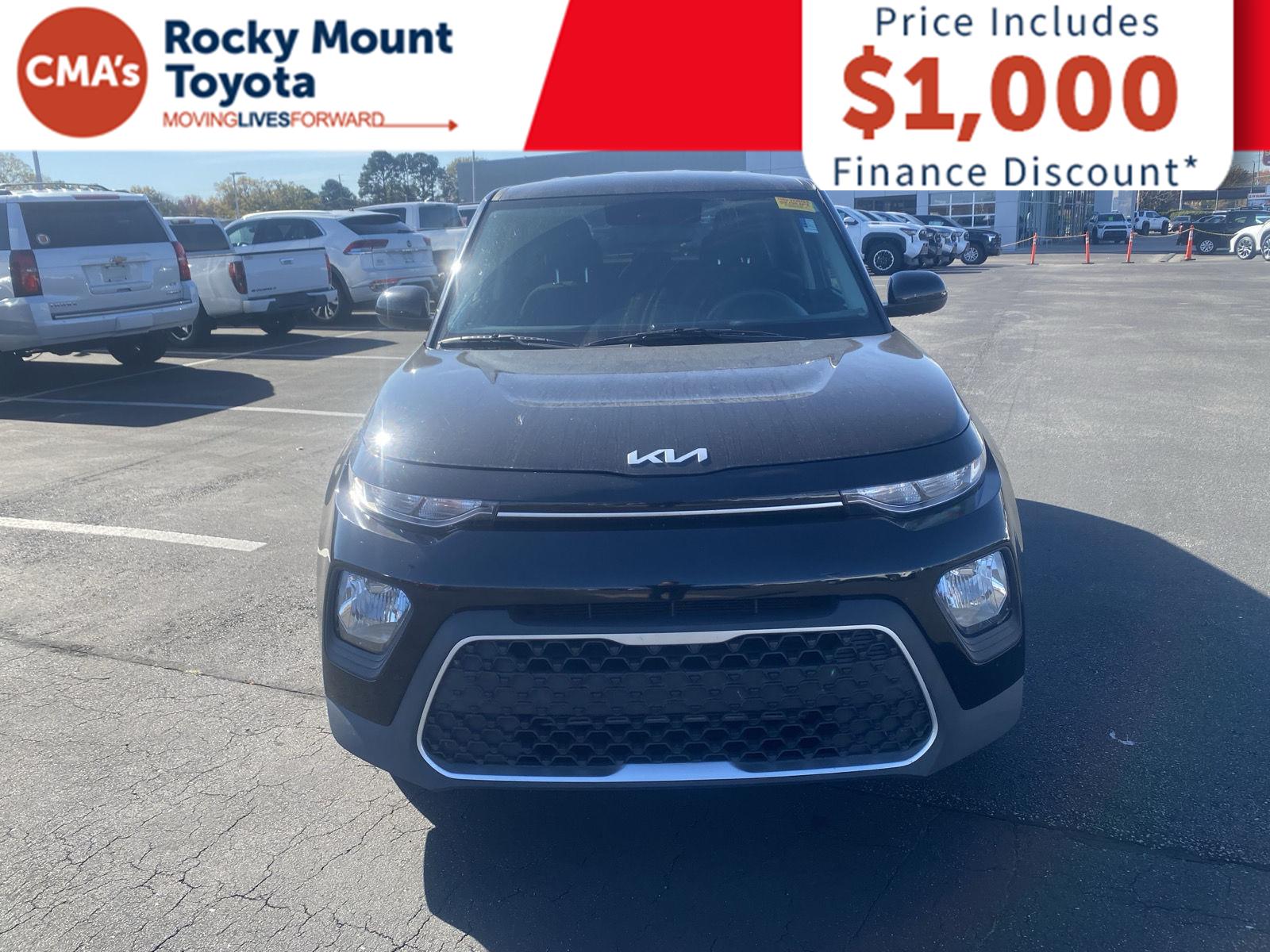 2022 Kia Soul LX photo 2