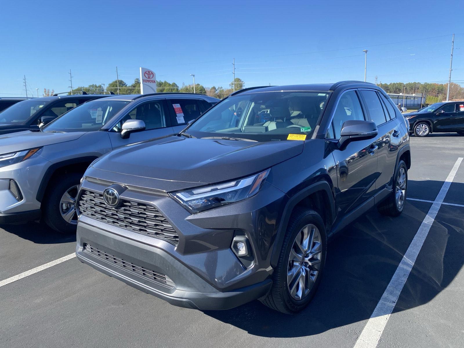 2023 Toyota RAV4 XLE Premium photo 2