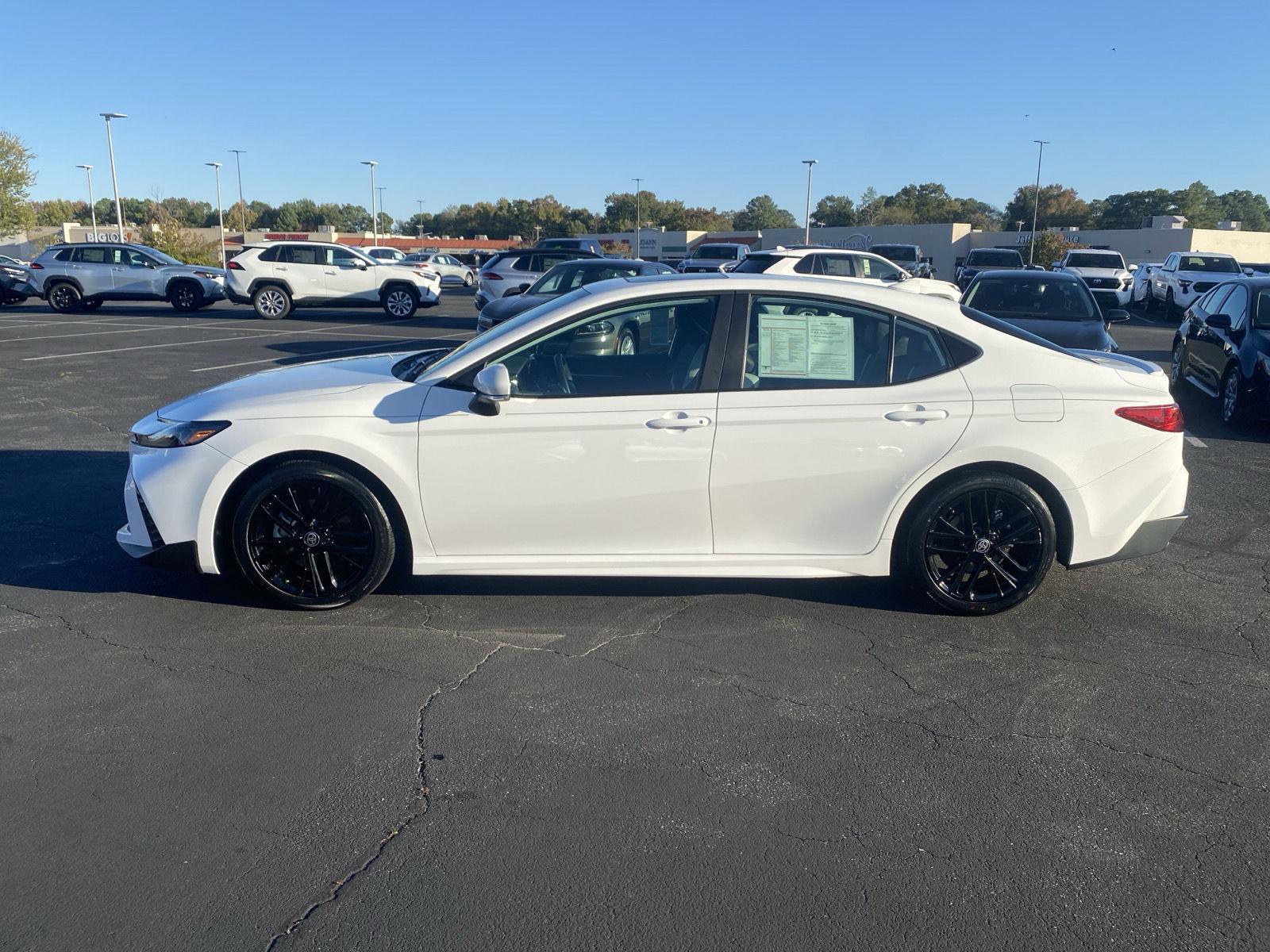 2025 Toyota Camry SE photo 2