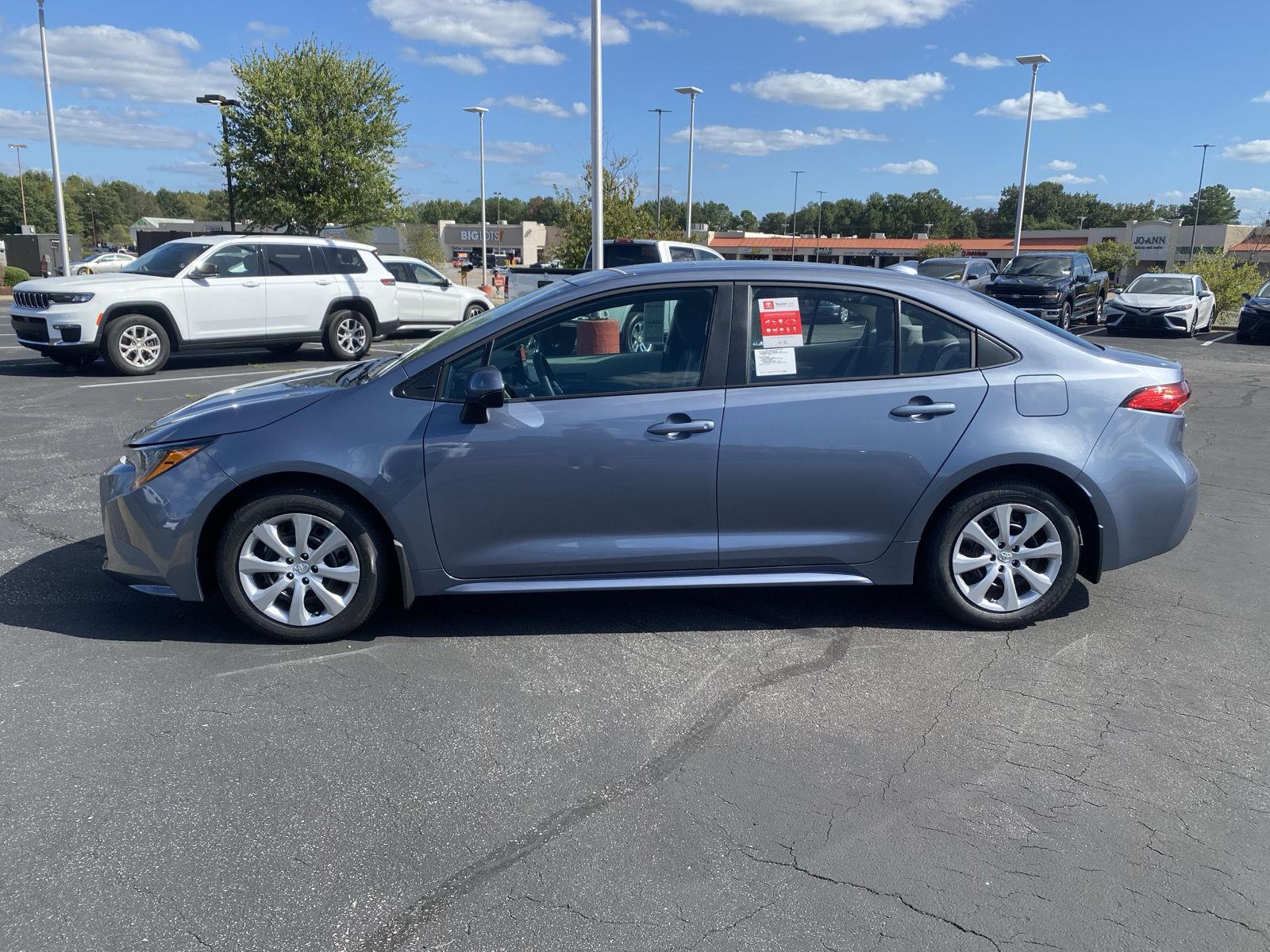 2026 Toyota Corolla LE photo 3