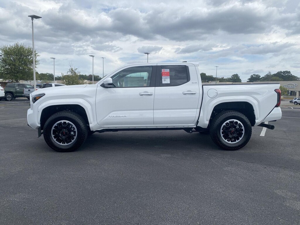 New 2025 Toyota Tacoma SR5 Truck Double Cab