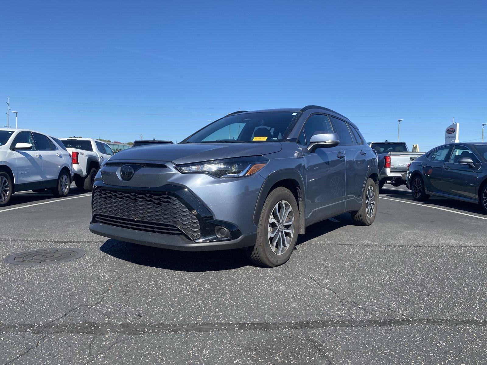 2024 Toyota Corolla Hybrid SE photo 2