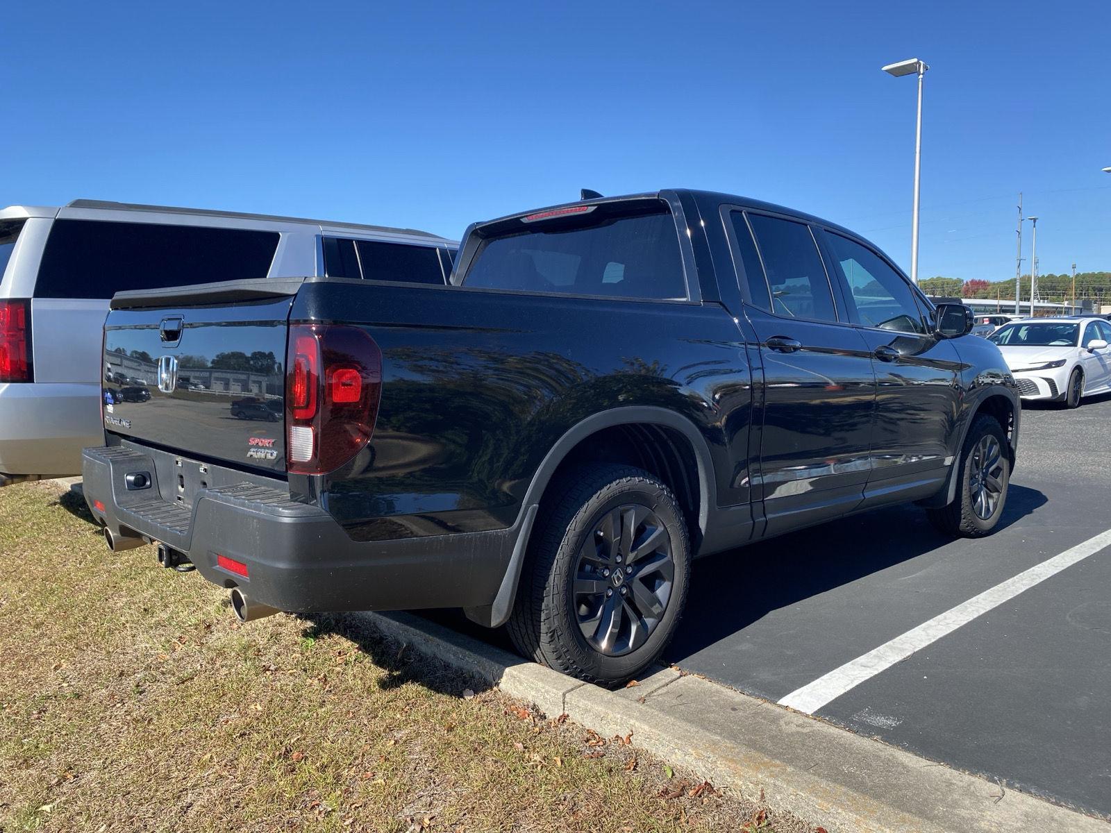 2023 Honda Ridgeline Sport photo 4