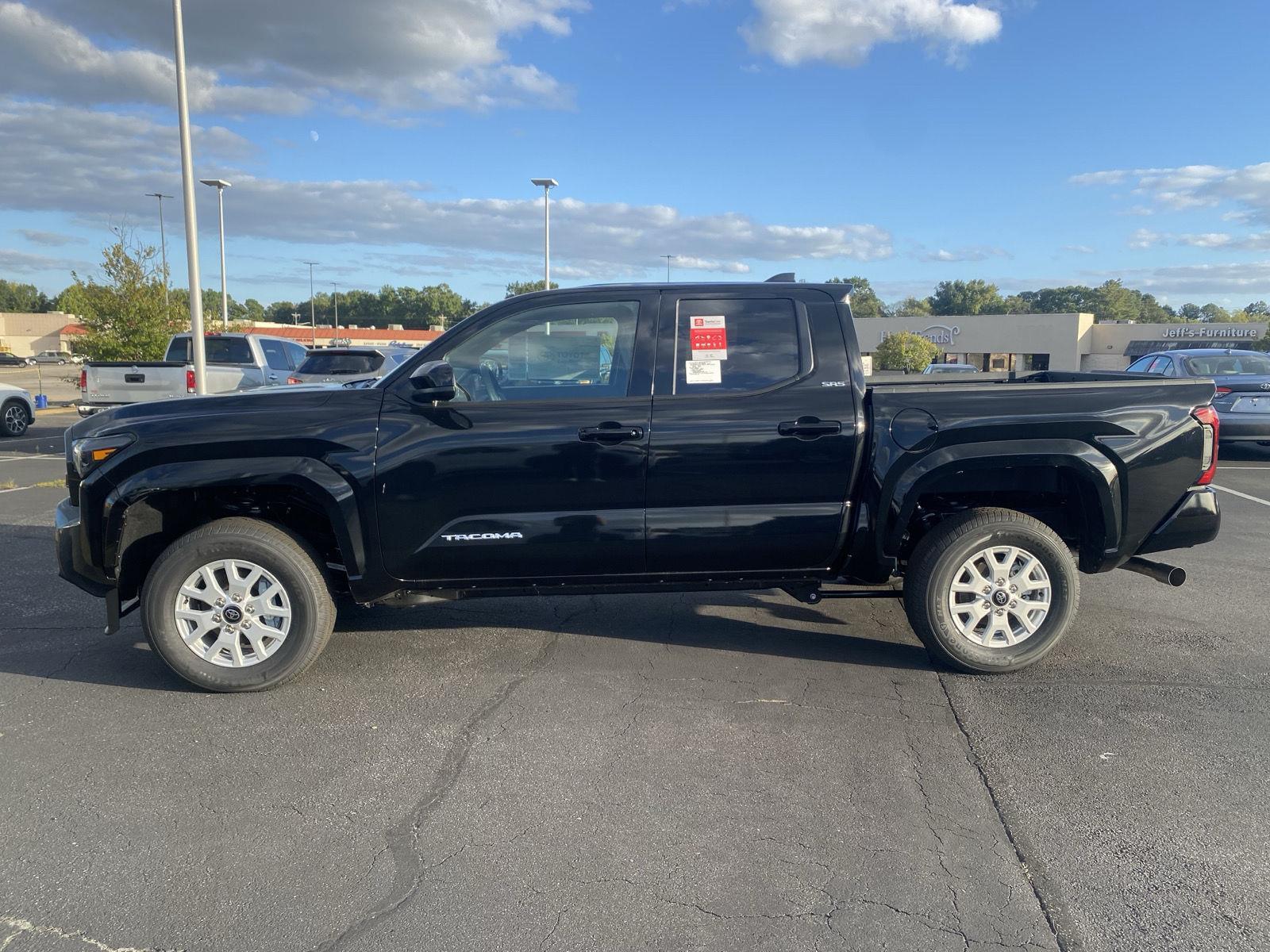 2025 Toyota Tacoma SR5 photo 3