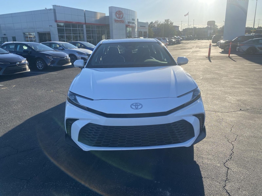 Used 2025 Toyota Camry SE Sedan