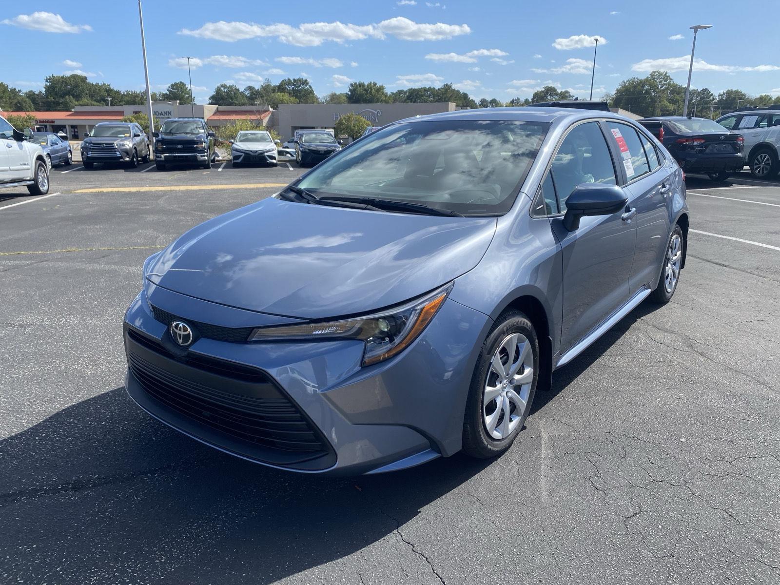 2026 Toyota Corolla LE photo 2