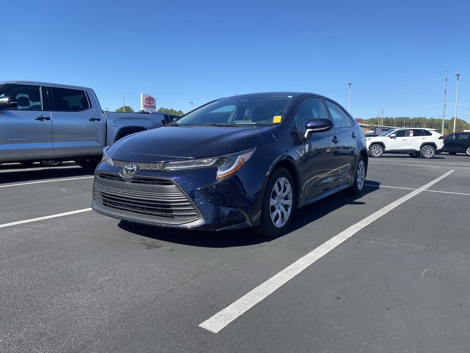 2024 Toyota Corolla LE photo 3