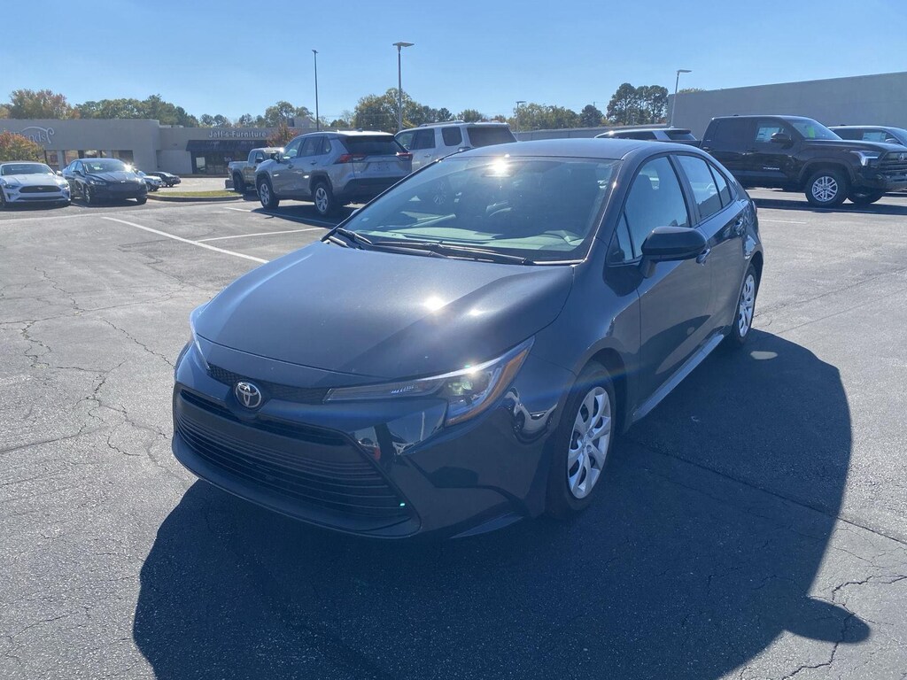 Used 2025 Toyota Corolla LE Sedan