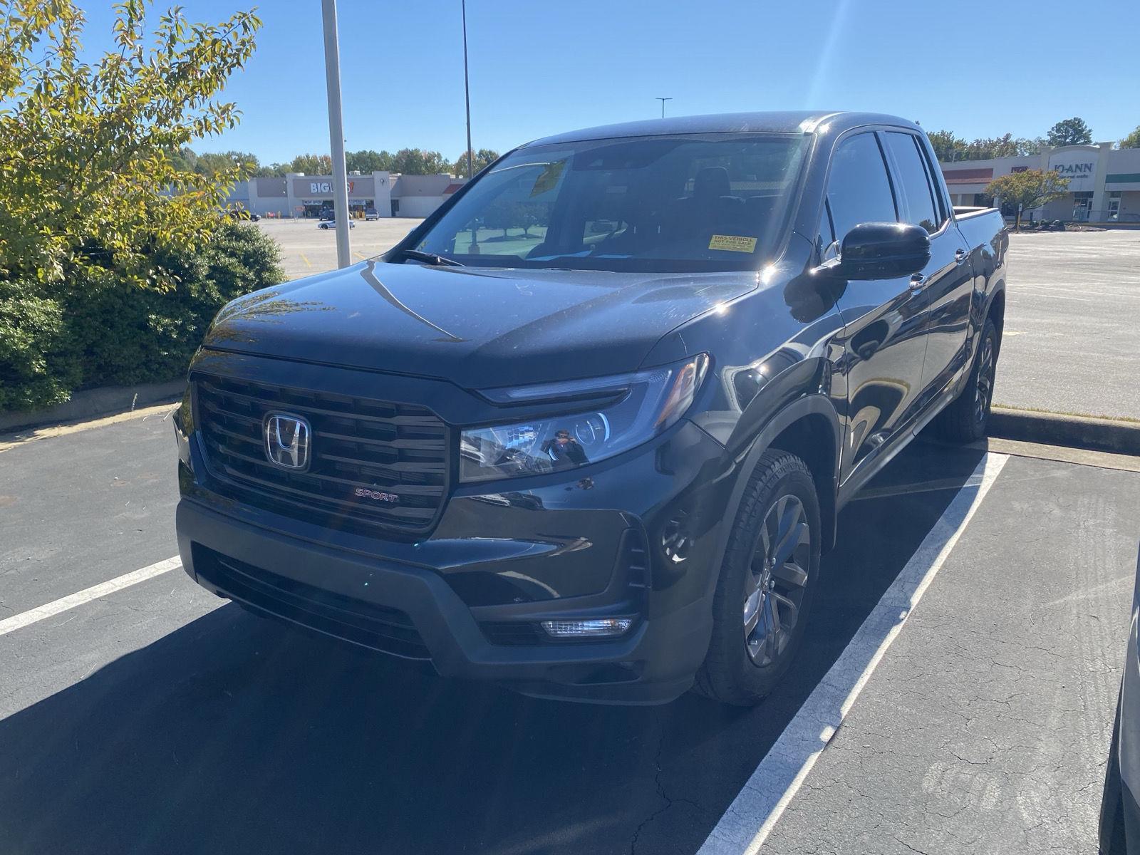 2023 Honda Ridgeline Sport photo 3